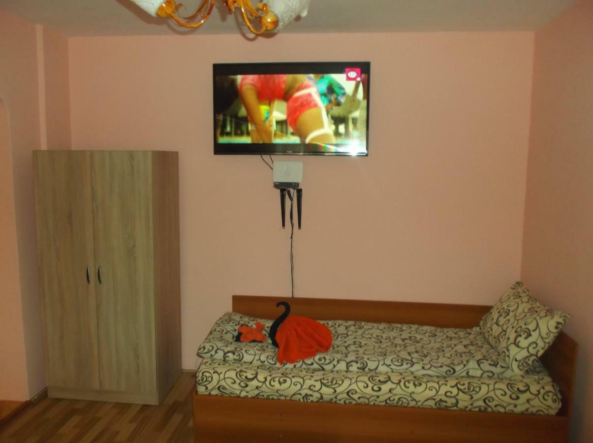Apartament 2 Camere Semidecomandat "La Gicu" Sulina Buitenkant foto